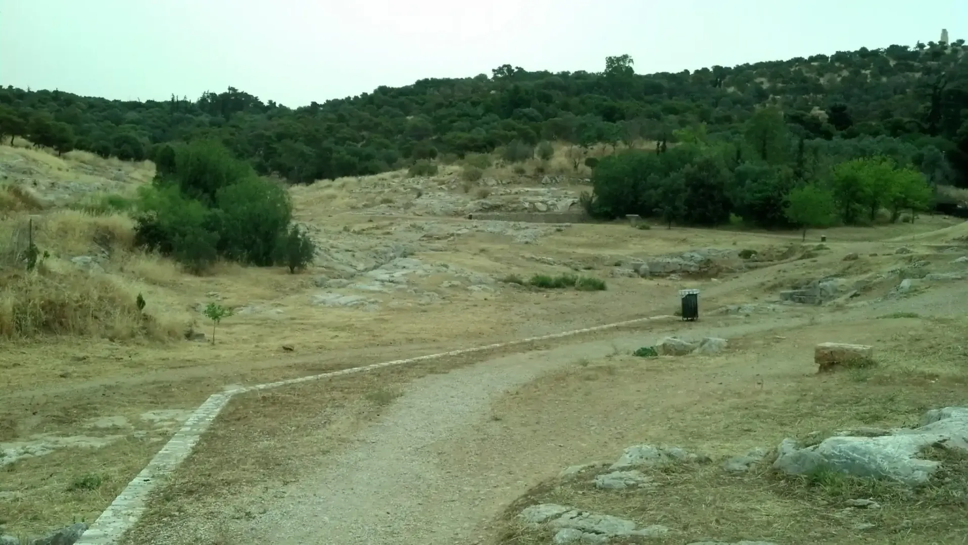 Παρασκευή πρωί στου Φιλοπάππου